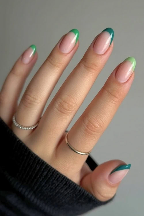 White french tip nails with design, summer nails french tip, light pink nails, red tip, baby pink tip.