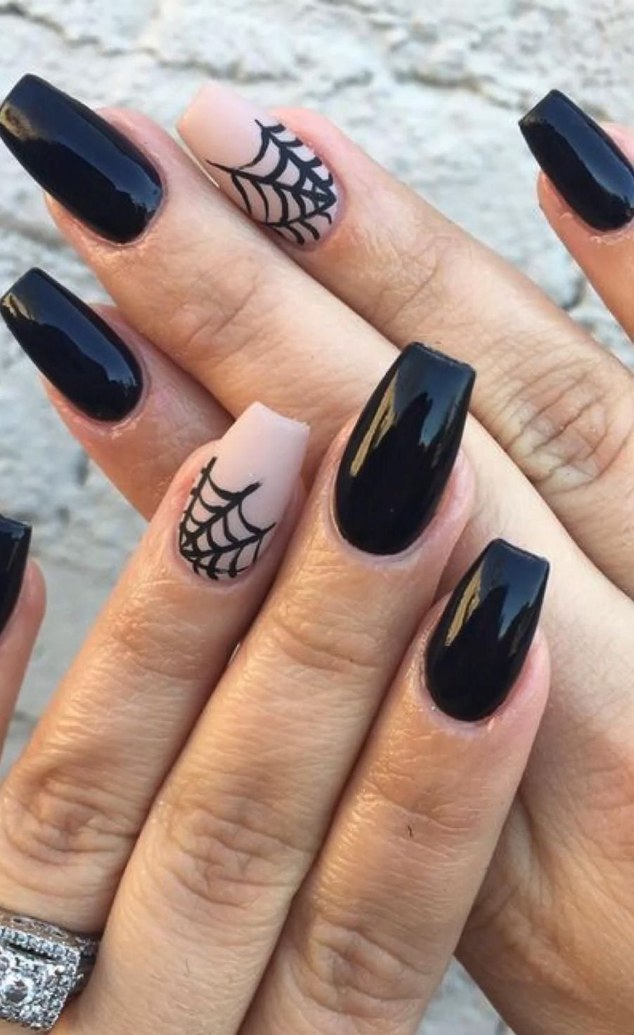 Halloween nails short with neutral halloween nails, fall nail designs, witchy fall nails, character motifs.