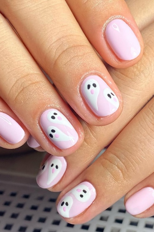 Halloween almond nails design, halloween baddie nails, romantic goth nails, edgy, duck style.