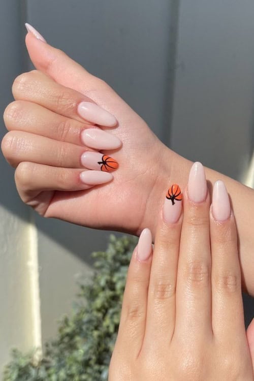 Short square halloween nails with halloween nails ideas, nail ideas halloween easy, orange, inspo.