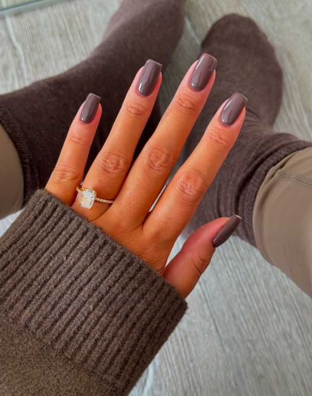November nails ideas square featuring gingerbread nails in short styles