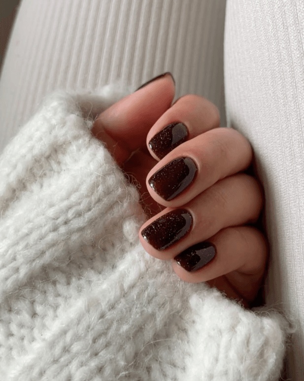 November nails ideas simple with subtle christmas nails in classic colors