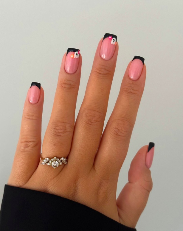 cute halloween nails, nail inspo, short