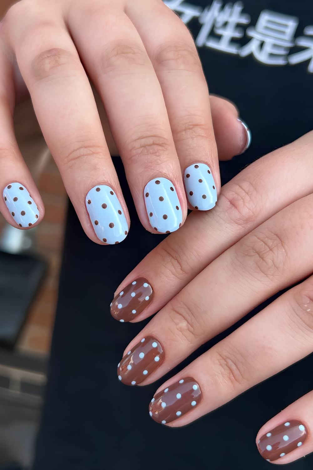 fall nails almond shape short, earth tones