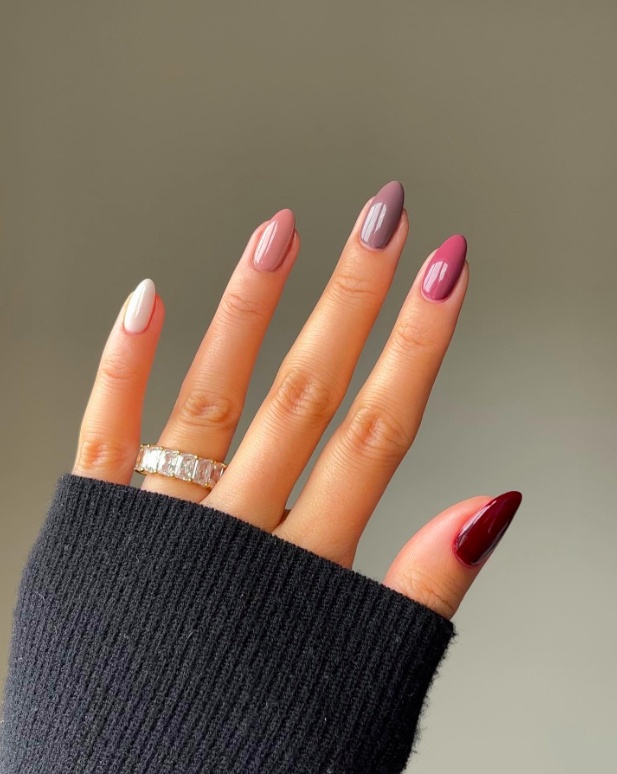 September nails ideas 2026, late summer early fall nails, simple fall almond nails