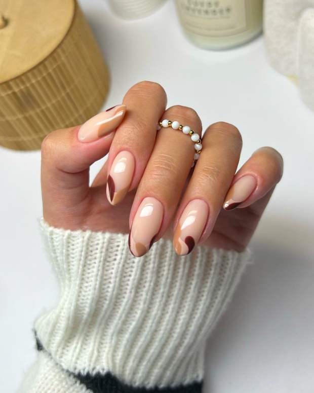 October nails ideas, trending almond nails