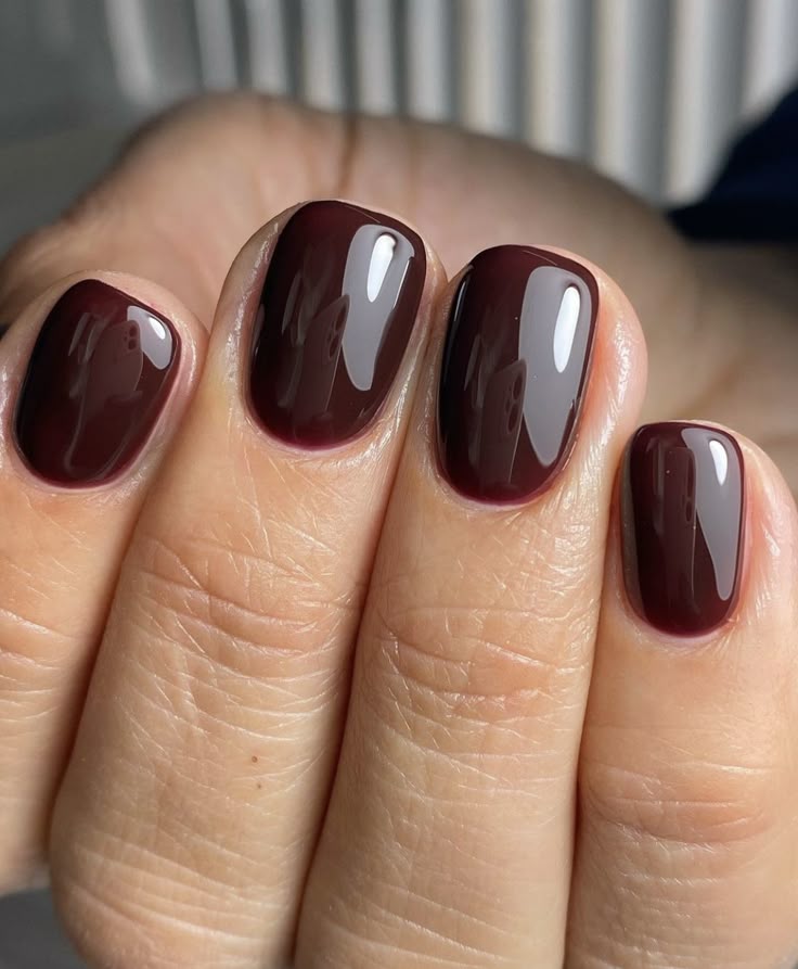 September nail inspo, trendy almond nails
