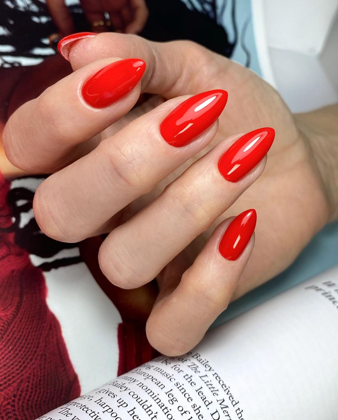 Fall nails simple almond, maroon almond nails design, almond shaped nails