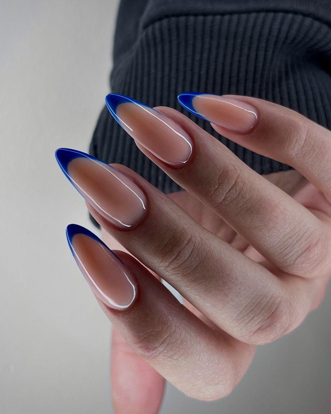 September nails almond, shape, bold blue tips