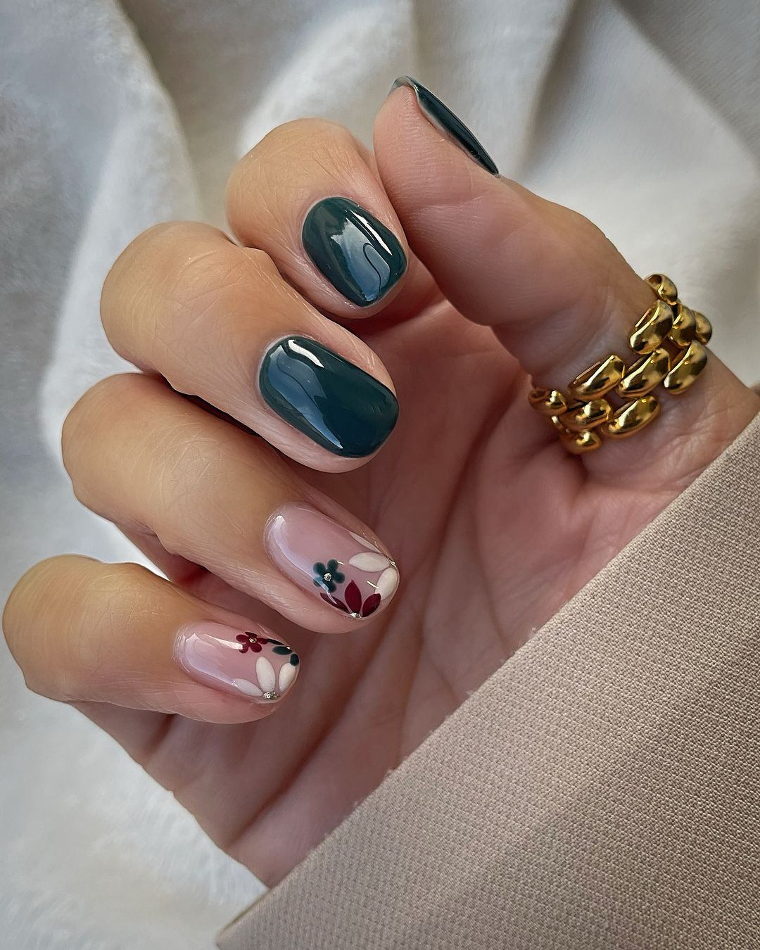 Autumn ombre nails with trendy nails, simple halloween nails, winter, nude