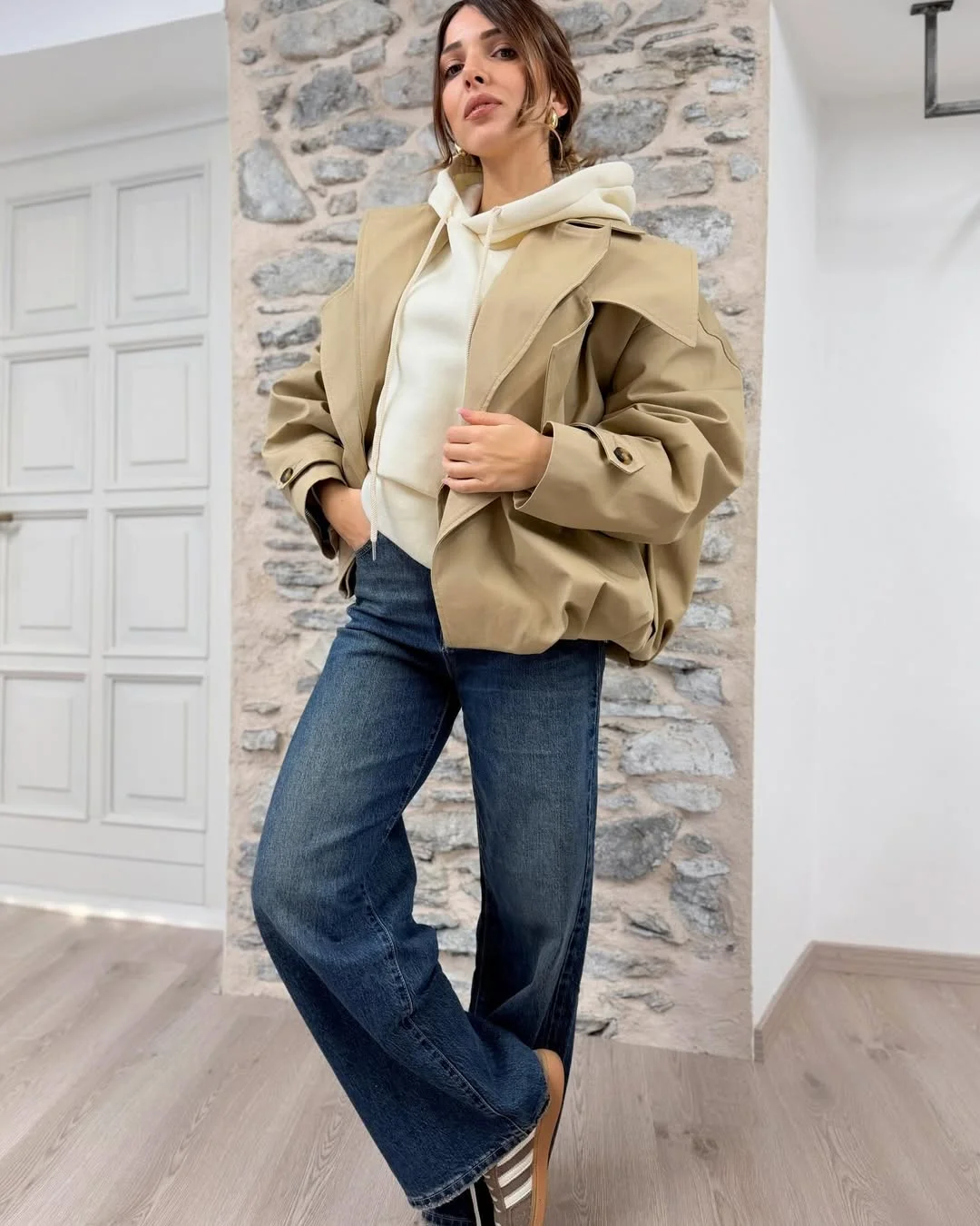 soft autumn celebrities, layering outfits women, outfit ideas winter skirt
