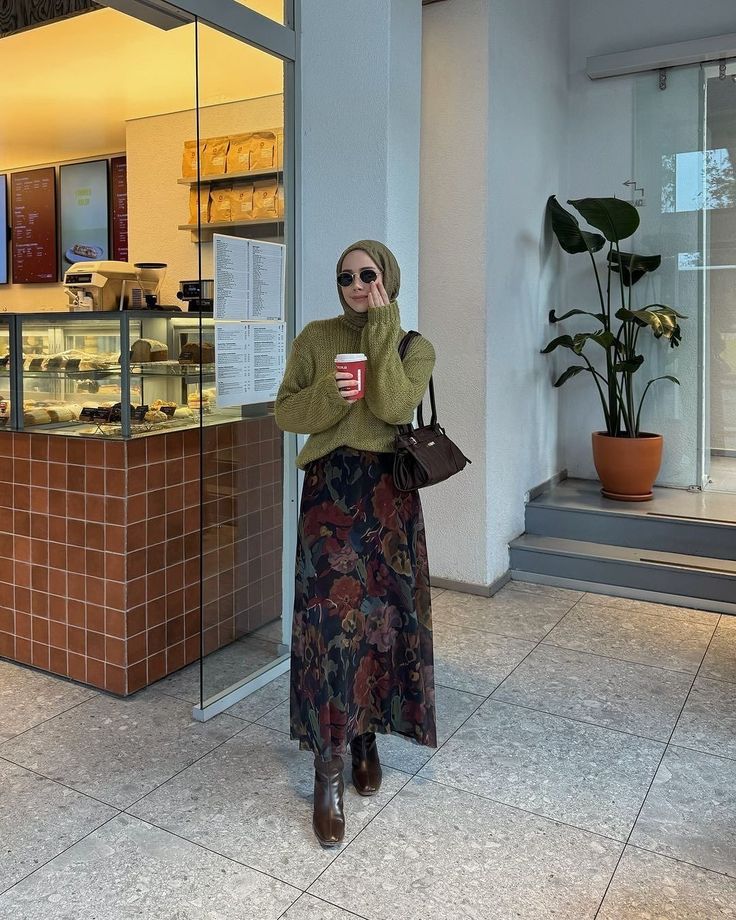 muted autumn outfit, casual autumn outfits women, layering with skirts