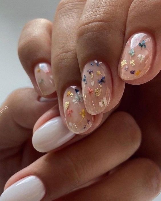 Gold birthday nails, pink birthday nails acrylic, cute birthday nails, red freestyle nails, 21, red acrylic
