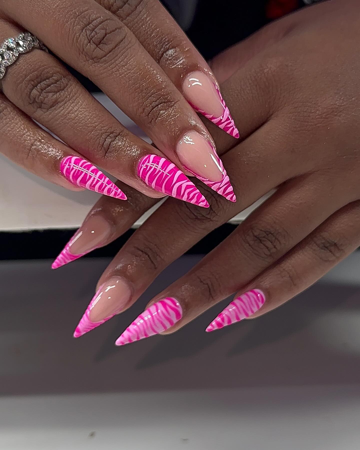 Winter birthday nails, birthday nails gemini, elegant almond nails, nail polish cake, capricorn