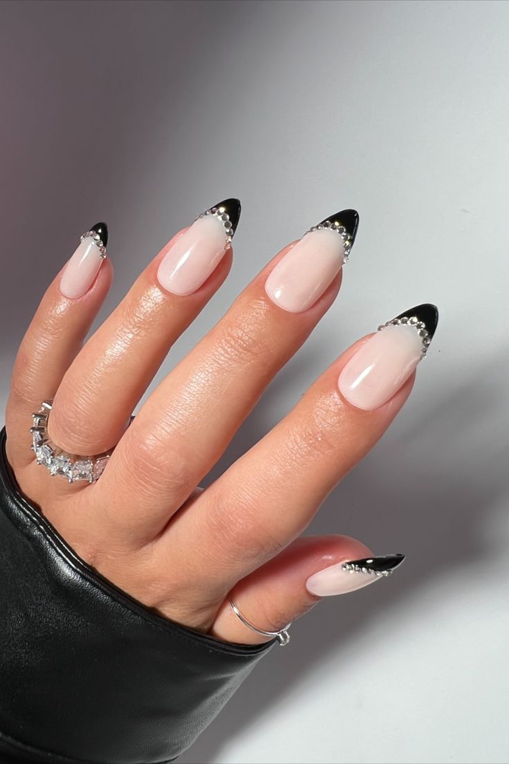 Pretty black stiletto nails, nails black women, dark nails, pretty black nails, and red, floral.