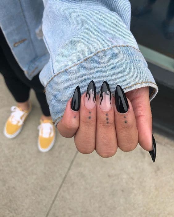 Dark black toe nails, black almond nails designs, dark black nails, green nail art, cateye.