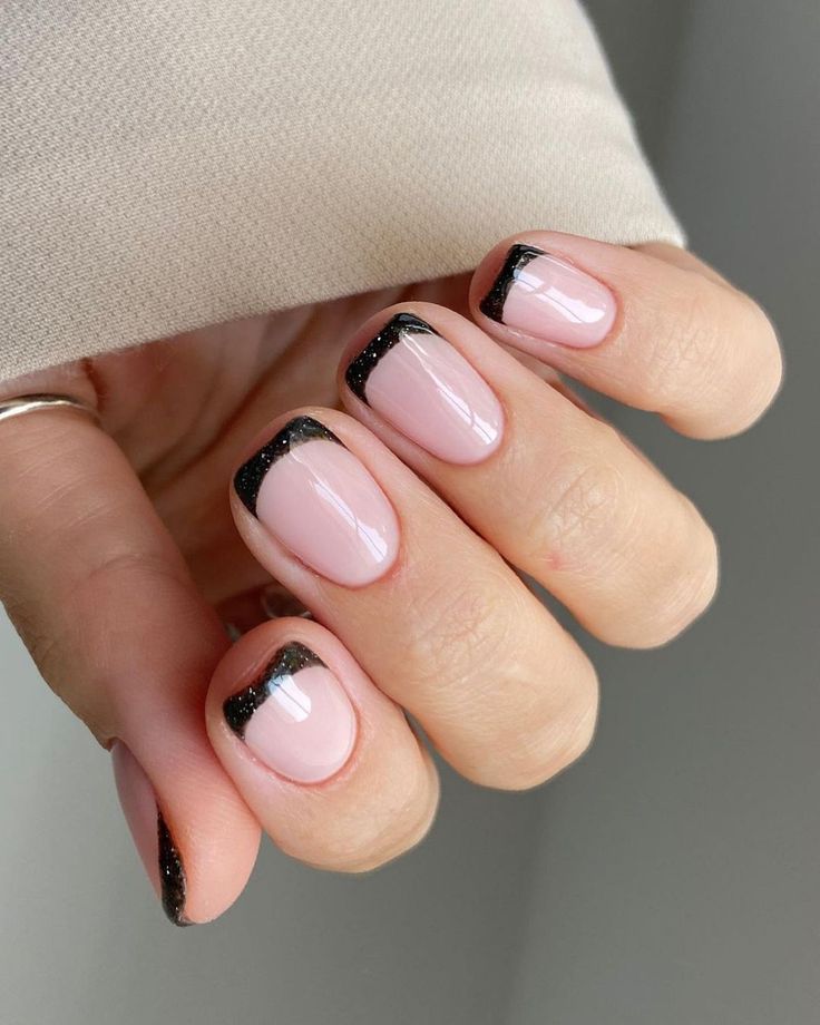 Gothic black cat eye nails, black sparkly nails, birthday nails, gothic nails, summer.