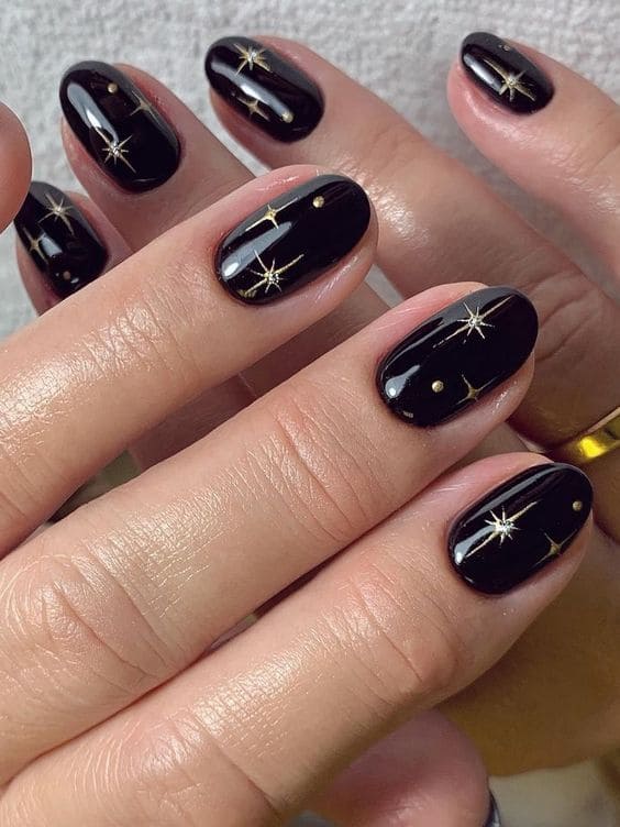 Classy short black french tip nails, classy black nails, sparkly black nails, cat eye, orange and.