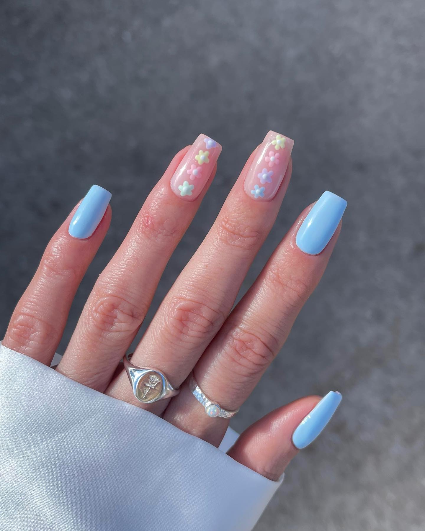 Baby blue nails, easy nail designs, blue sea nails, summer nails 2026, powder finish, baby acrylic