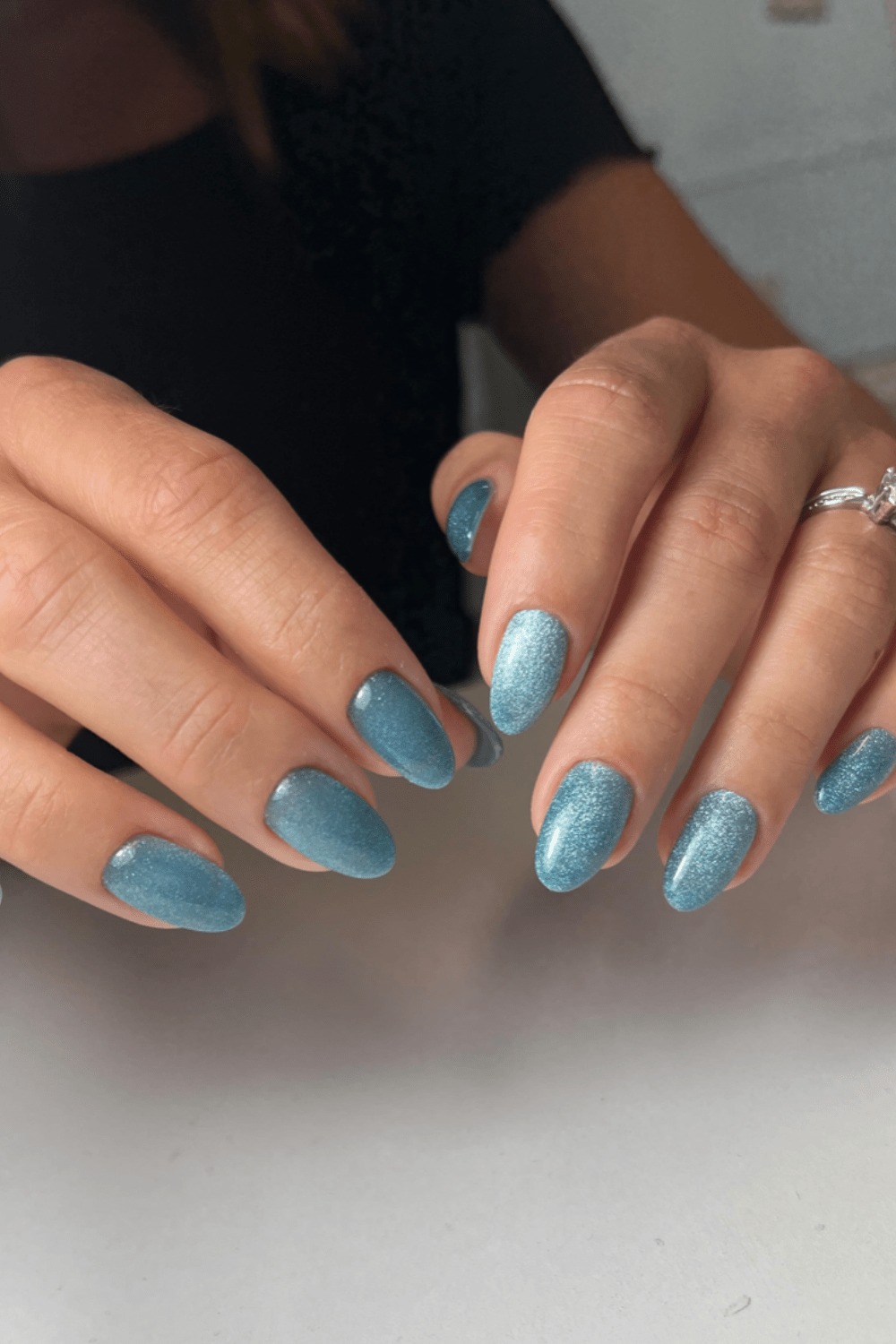Blue winter nails with dusty blue nails, tropical nails, summer vibe, baby chrome finish