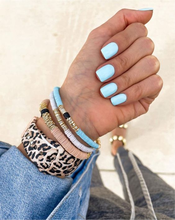 Baby blue nails designs with blue white nails, cotton candy nails, winter coffin style