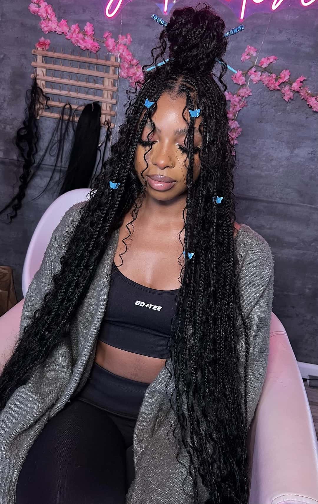 medium boho knotless braids, 4/30 boho braids, boho knotless hairstyles, goddess braids with curls, blonde black women, alicia keys
