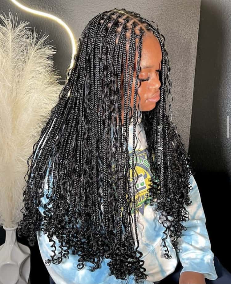 blonde boho braids, mid back boho knotless braids, how to style goddess braids, knotless hairstyles, hairstyles for