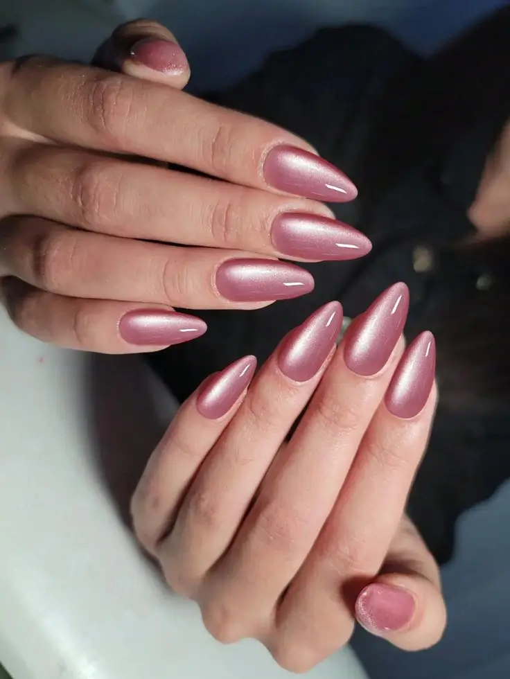 Silver cat eye nails, blue cat eye nails design, red nails ideas, effect, navy