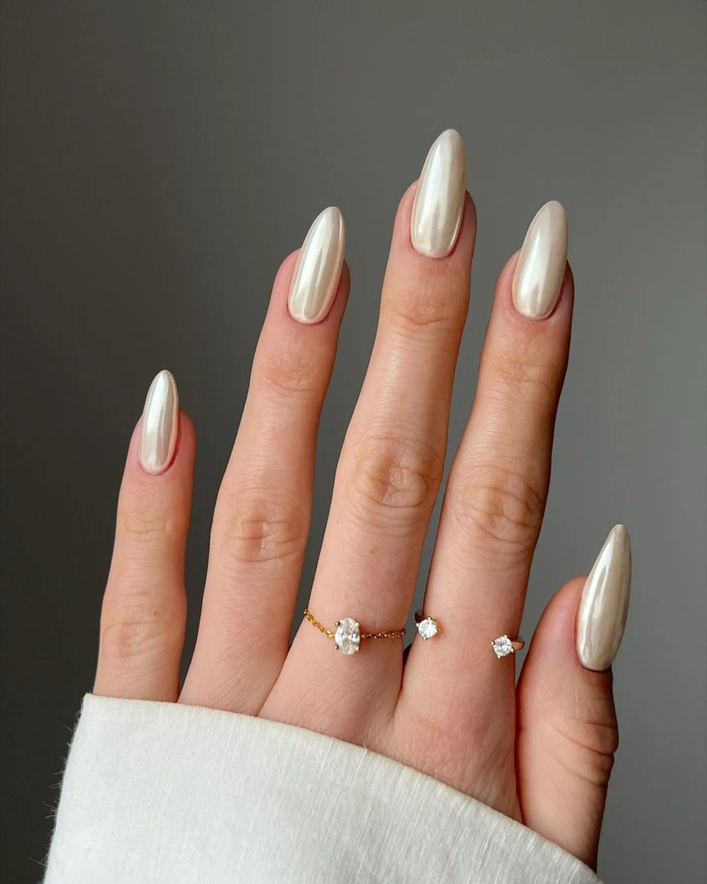 chrome french nails, lavender chrome nails, metallic nails, light chrome nails, winter, black with