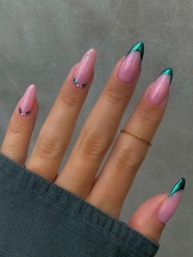 black chrome nails, neutral nails with chrome, pink nail inspo, green nails ideas, baby blue