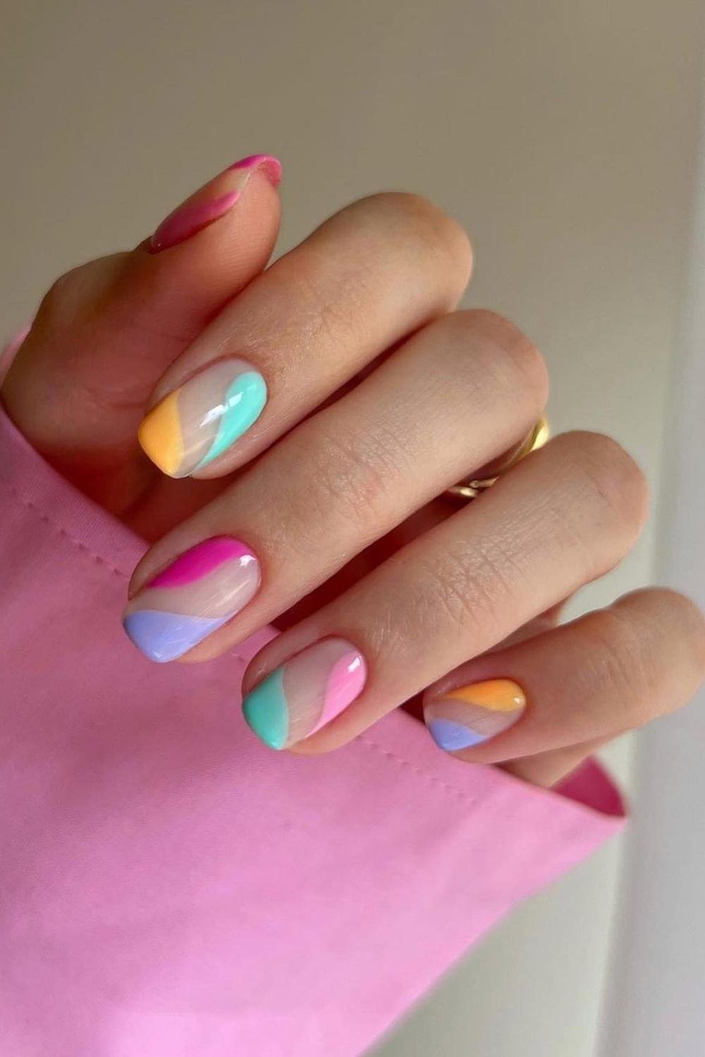 Classy winter nails simple, elegant nails ideas classy, chic nails almond, chic fall nails, red almond.