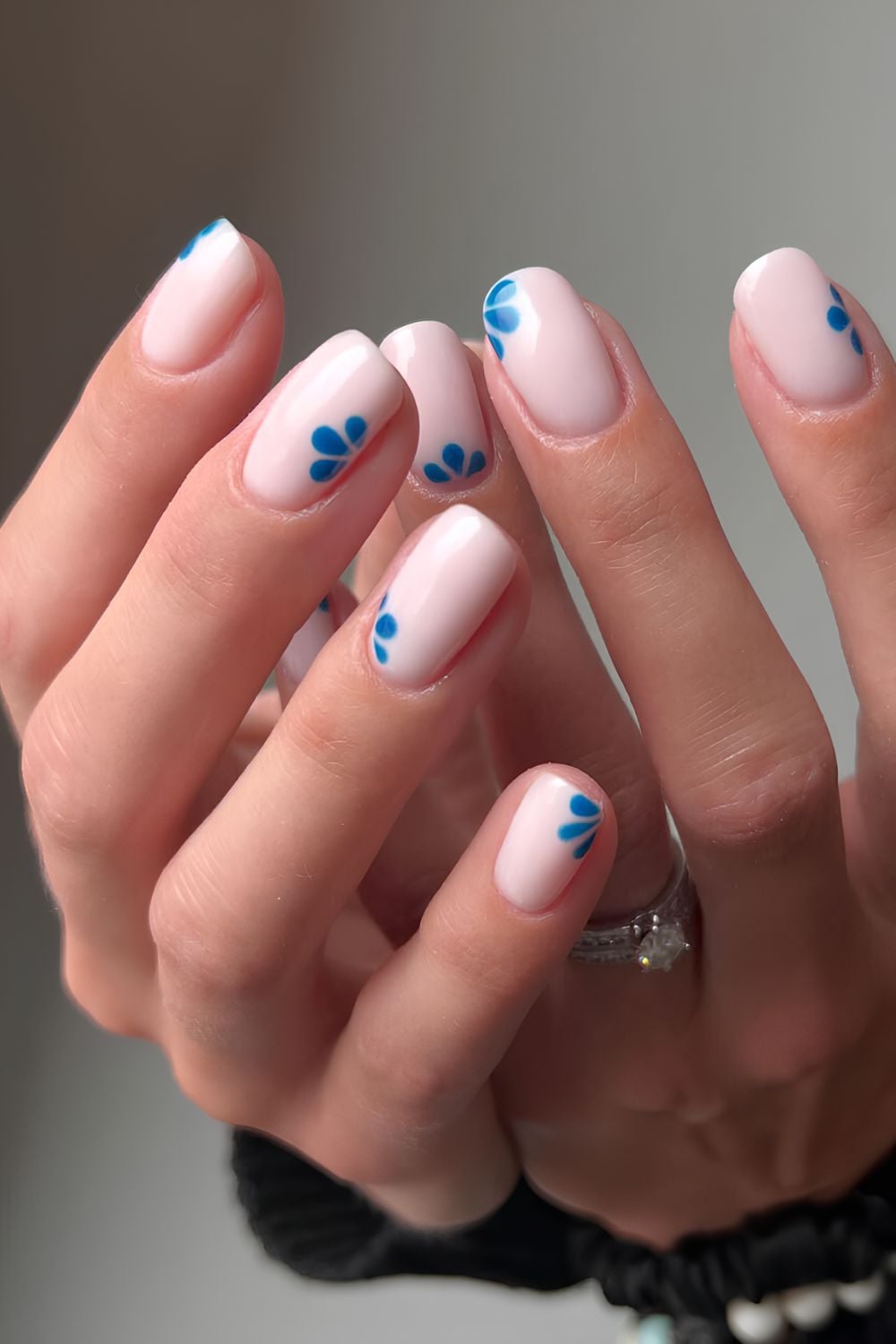 January nails ideas simple classy, classy dark nails, neutral christmas nails, acrylic, summer 2026.
