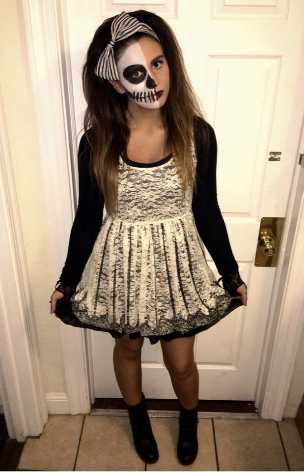 Homemade couples costumes with unique flair for personalized style.