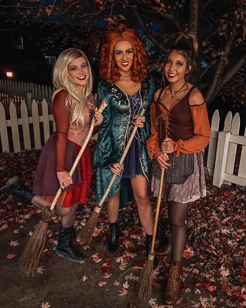 Double couple halloween costumes that emphasize coordination and theme.