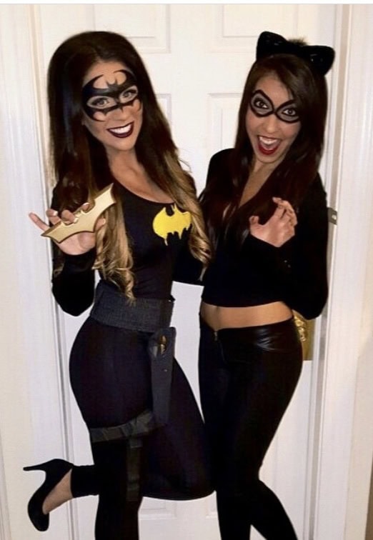 Iconic halloween costumes couples inspired by timeless characters.