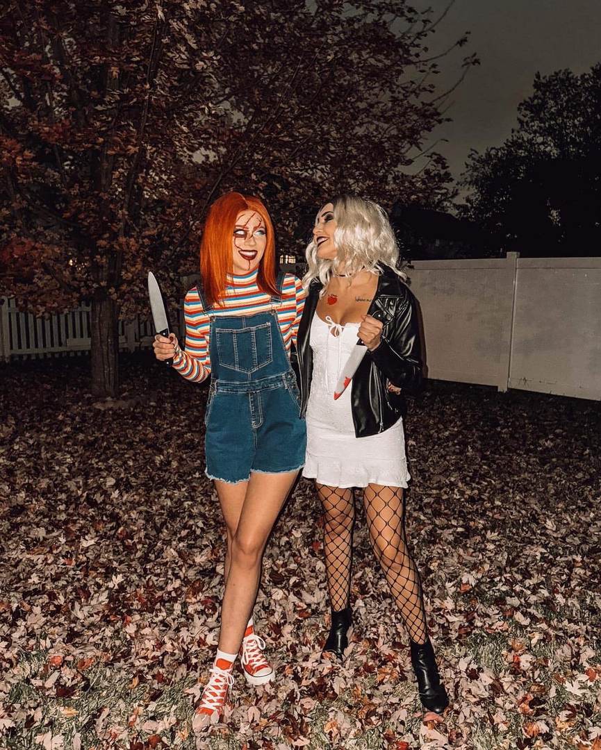 Easy couples costume ideas with simple assembly.