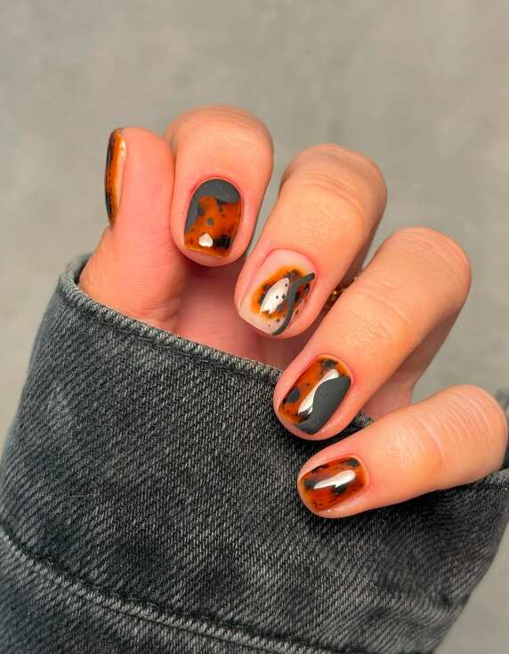 cute fall nails inspiration look 1