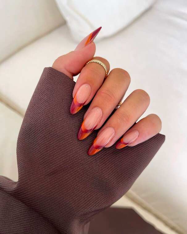Simple fall nails square with halloween fall nails in subtle tones.