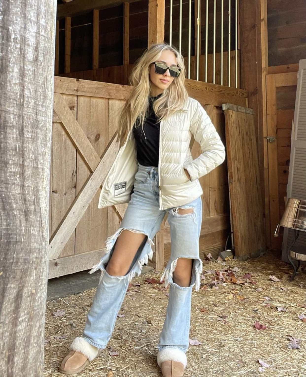 cute fall outfits for school, cute winter outfits, trendy bitmoji outfits, winter