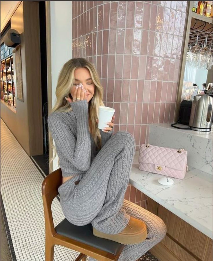 warm fall day outfit casual, italy in march outfits
