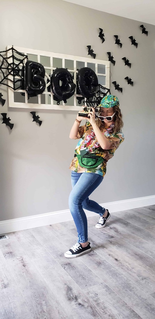 easy diy costumes for kids, tourist outfit, playful and colorful
