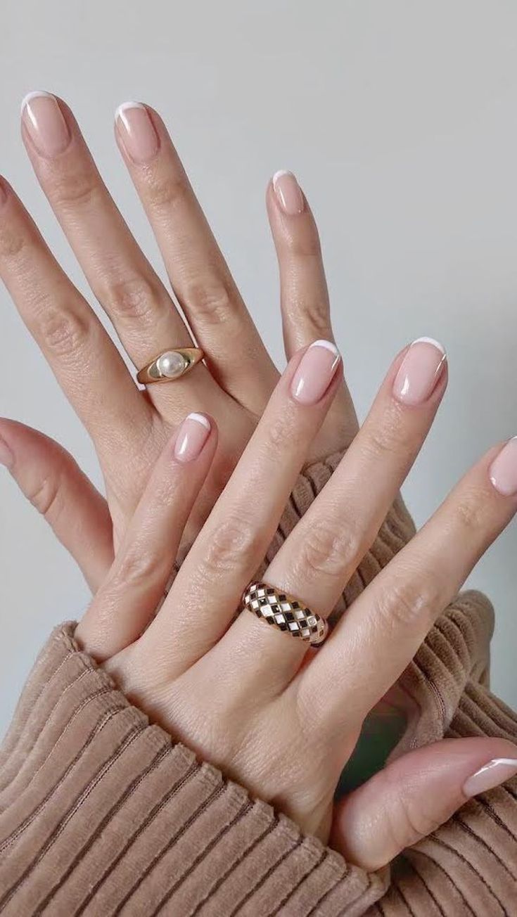 Elegant pink nails, elegant nails classy simple, best wedding nails brides, touch of green, fresh look.