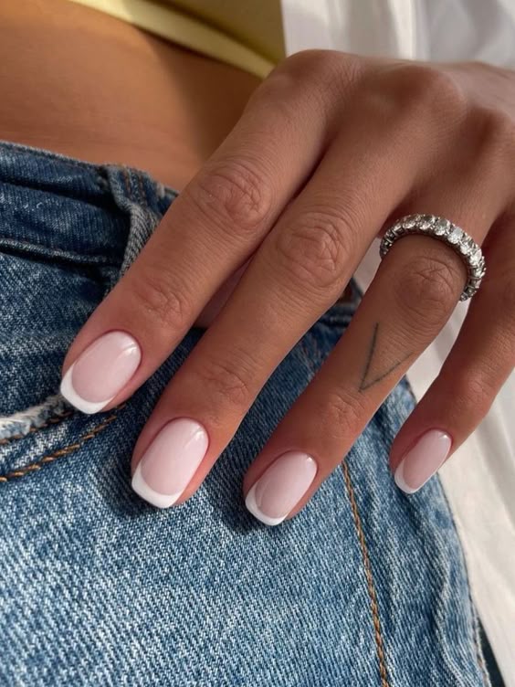 Elegant bridal nails, wedding nails bridesmaid elegant, wedding nails for bride elegant, christmas theme, long nails.