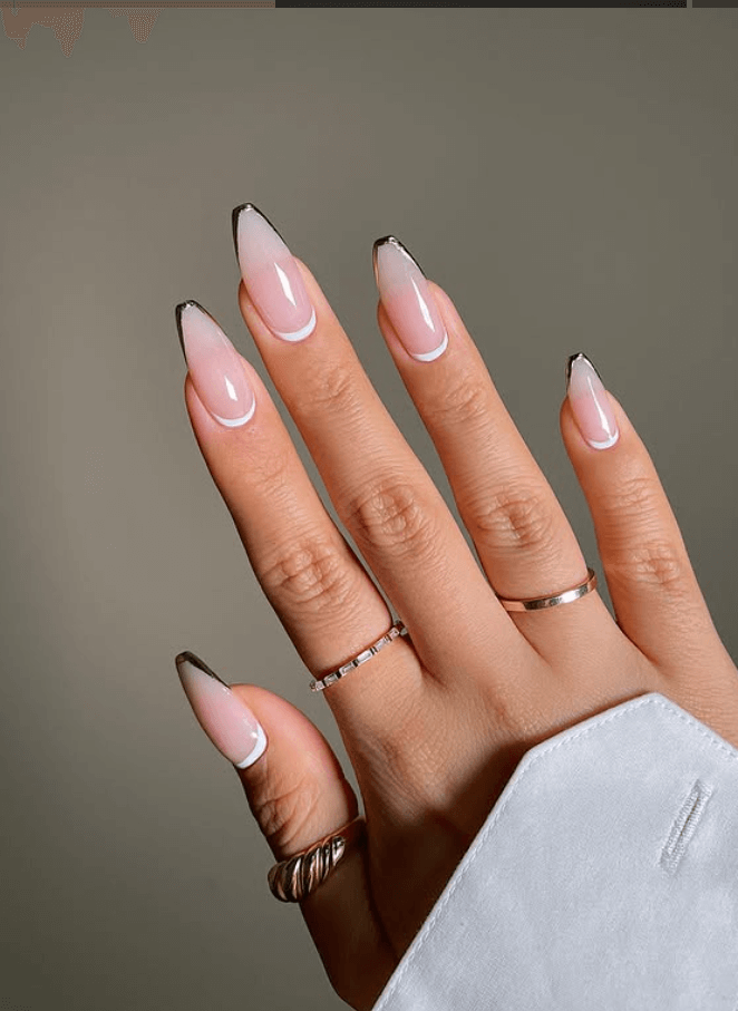 Gold elegant nails, elegant acrylic nails almond, engagement nails ideas, fall season, pretty design.