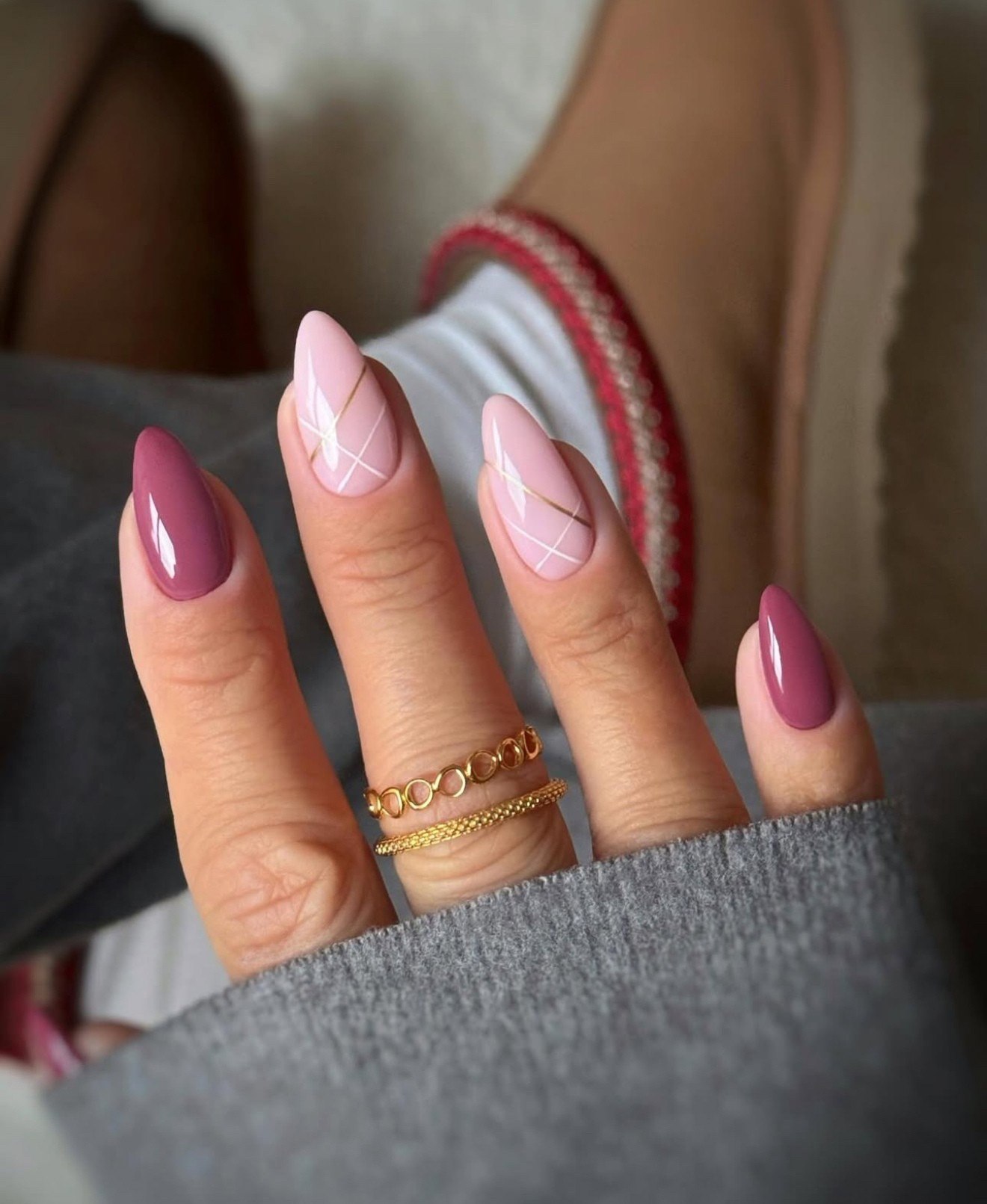 fall color nails acrylic, green nail designs, cute nail ideas for fall, neutral