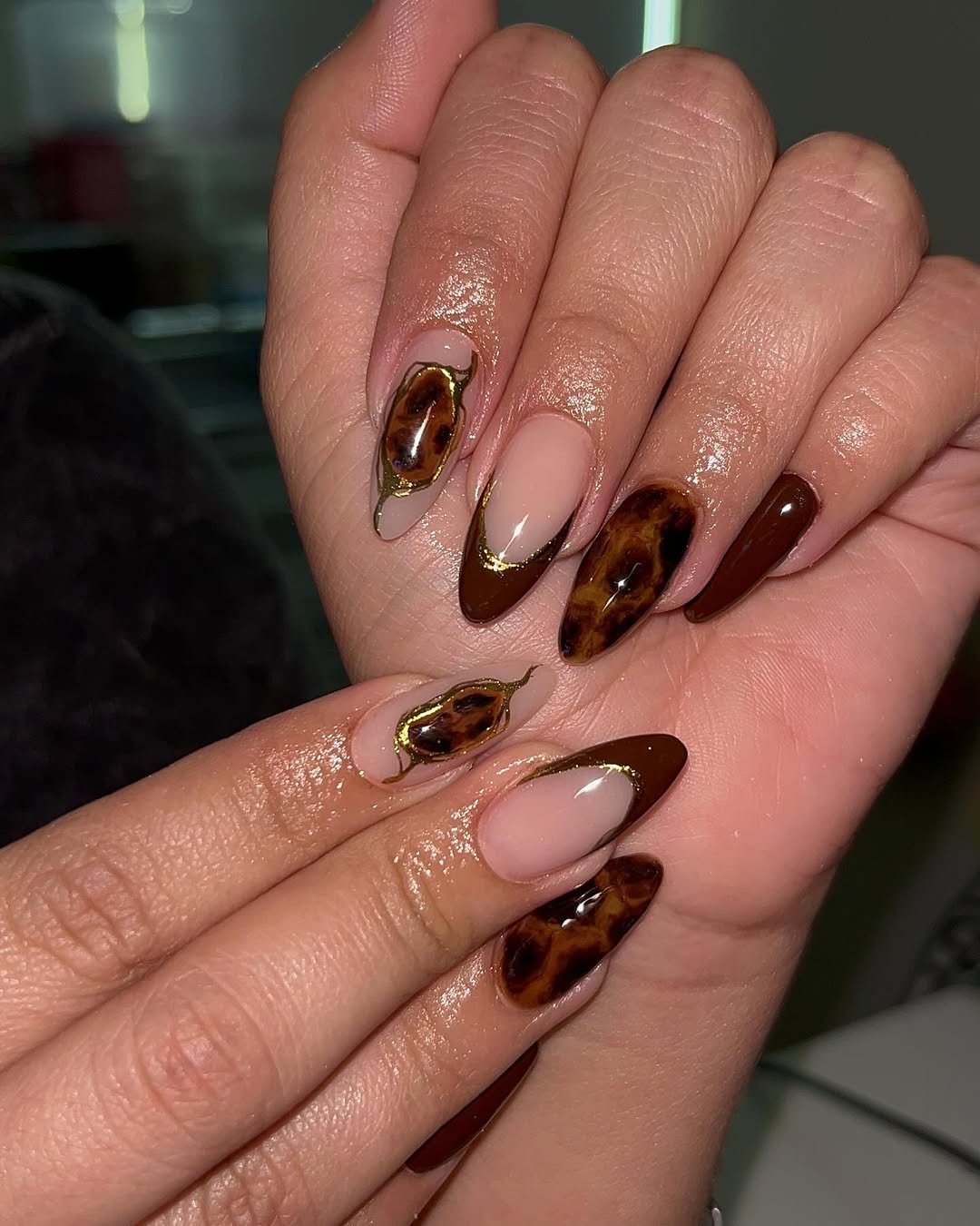 fall baddie nails, fall square nails, short almond