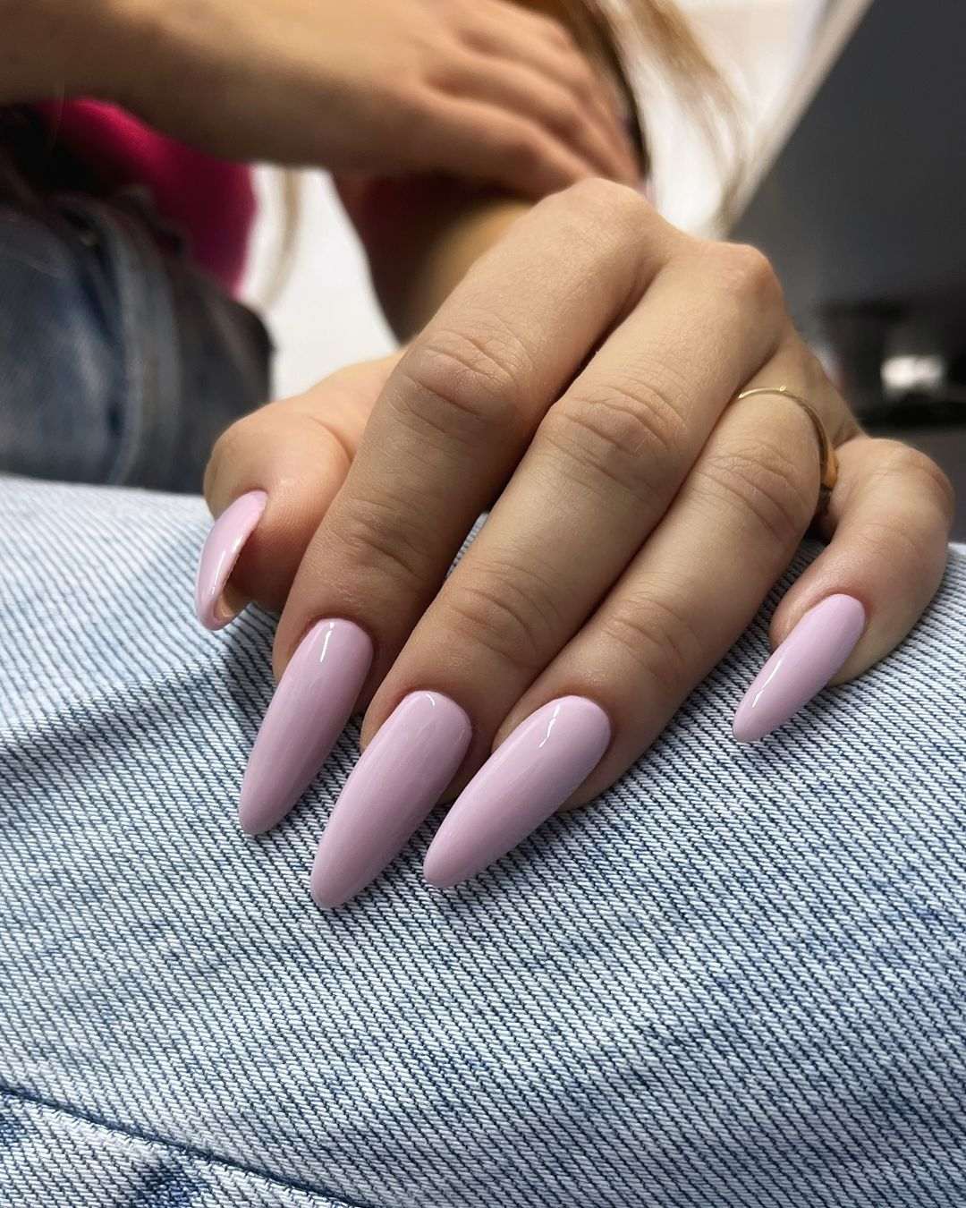Almond nails designs fall 2026 with autumn nails almond shape and orange fall nail designs.