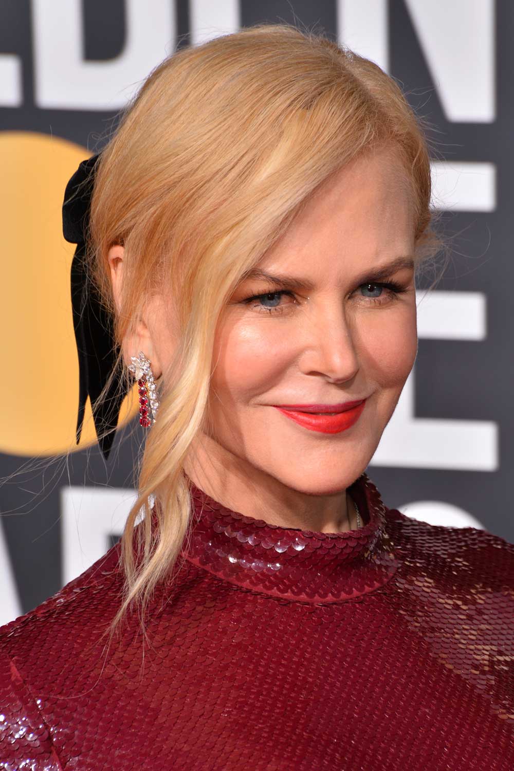 blonde fall hair color 2026, copper red with blonde highlights, with red lowlights caramel highlights