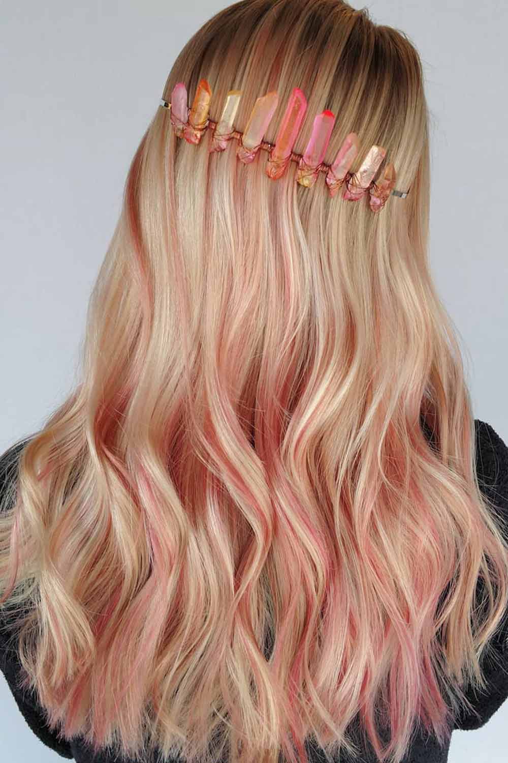 caramel blonde highlights on dark hair, blonde hair color ideas short