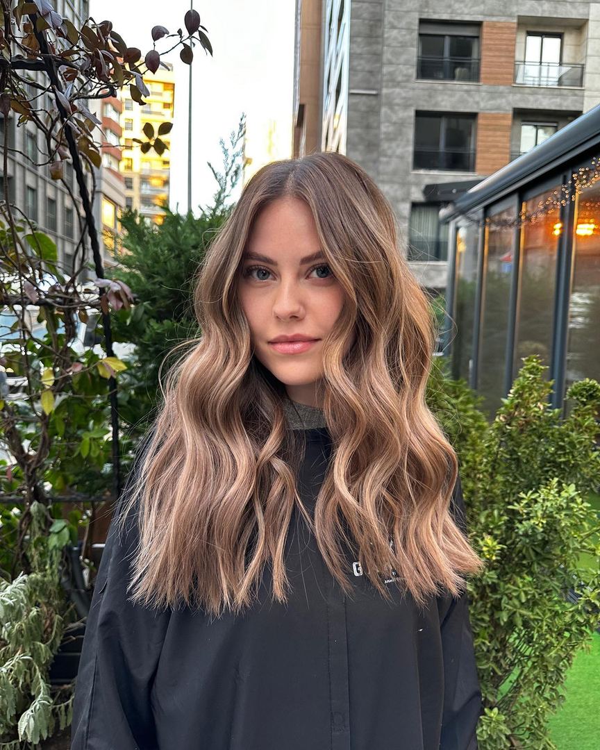 blonde balayage with lowlights, darker blonde hair color ideas